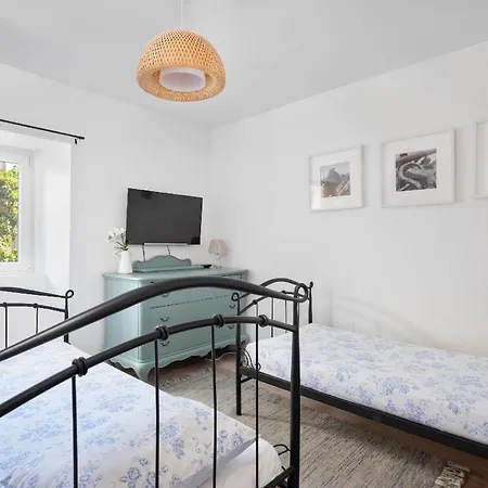 Holiday home Modernes In Mit Grill, Terrasse Und Garten *